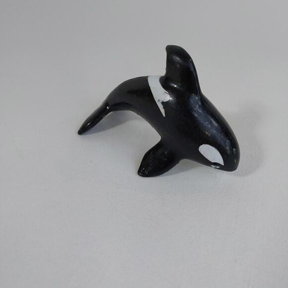 Free‎ Willy Pvc Figure - Picture 2 of 6